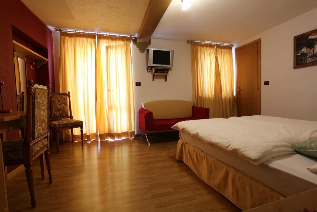 Albergo Centrale Forni di Sopra Quarto foto