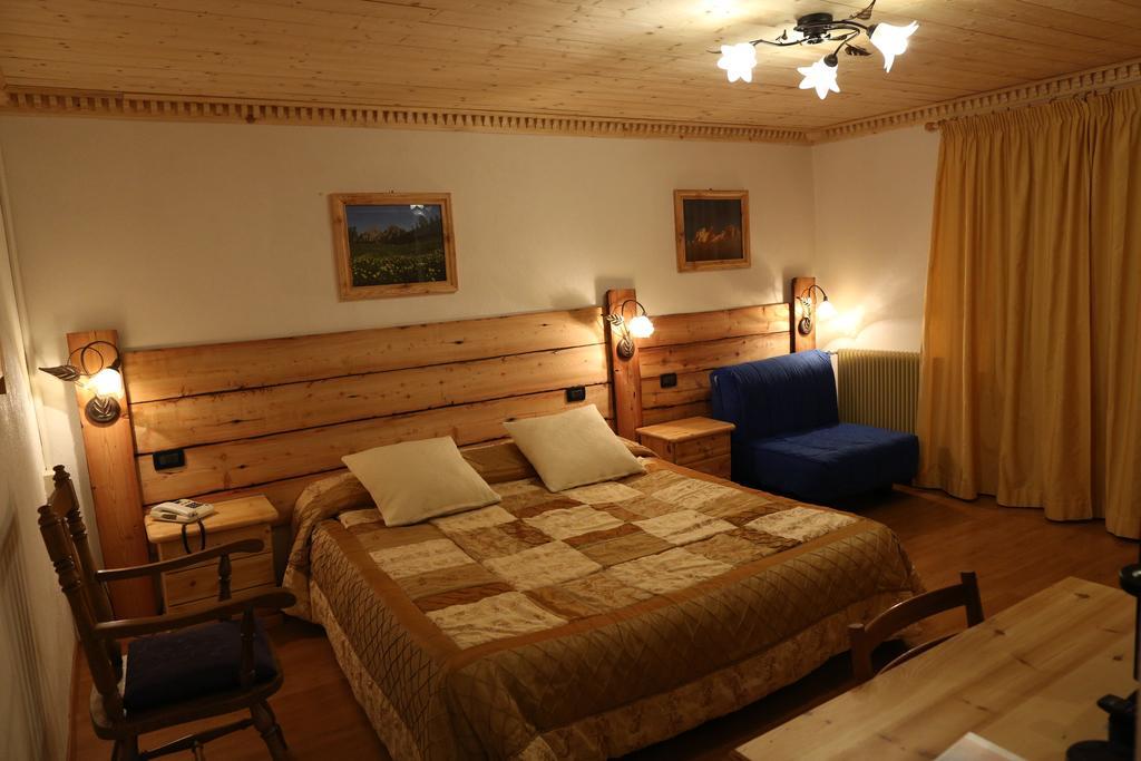 Albergo Centrale Forni di Sopra Exterior foto