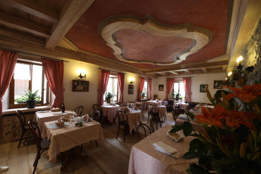 Albergo Centrale Forni di Sopra Exterior foto